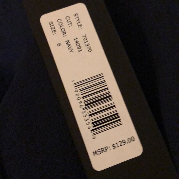 NWT bebe Plunge Neck Seamed Dress - Picture 6 of 8
